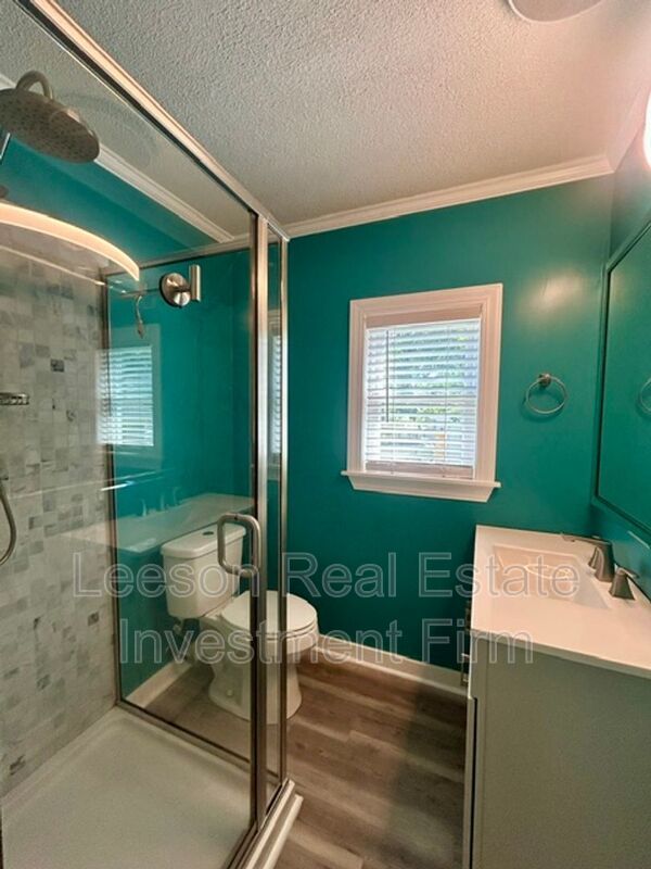 Gorgeous 3 bedroom 2 bath home in Highland/Stoner Hill Neighborhood property image
