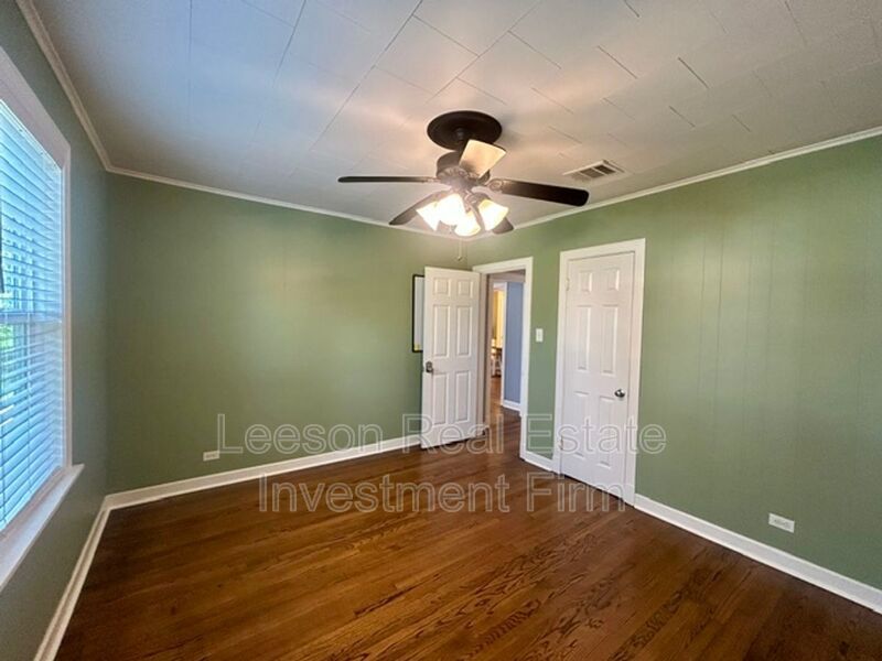Gorgeous 3 bedroom 2 bath home in Highland/Stoner Hill Neighborhood property image