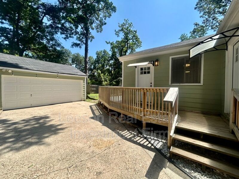 Gorgeous 3 bedroom 2 bath home in Highland/Stoner Hill Neighborhood property image