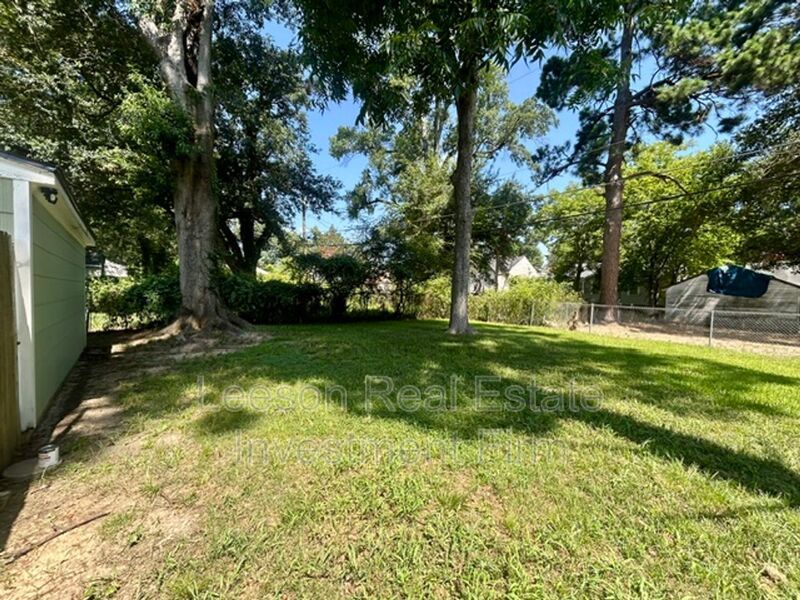 Gorgeous 3 bedroom 2 bath home in Highland/Stoner Hill Neighborhood property image