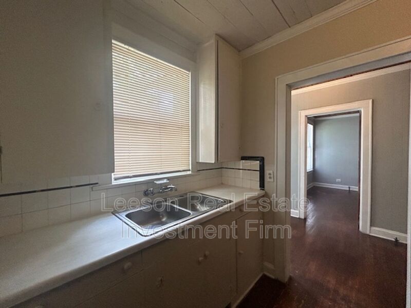 1 Bedroom 1 Bath Rental Available property image