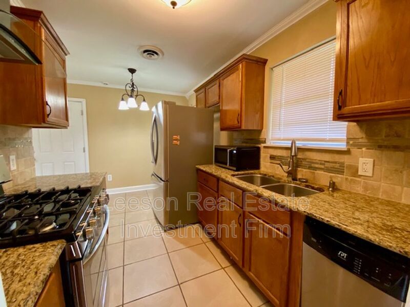 SOUTHERN HILLS SUBDIVISION - 3 BEDROOM 1 BATH property image