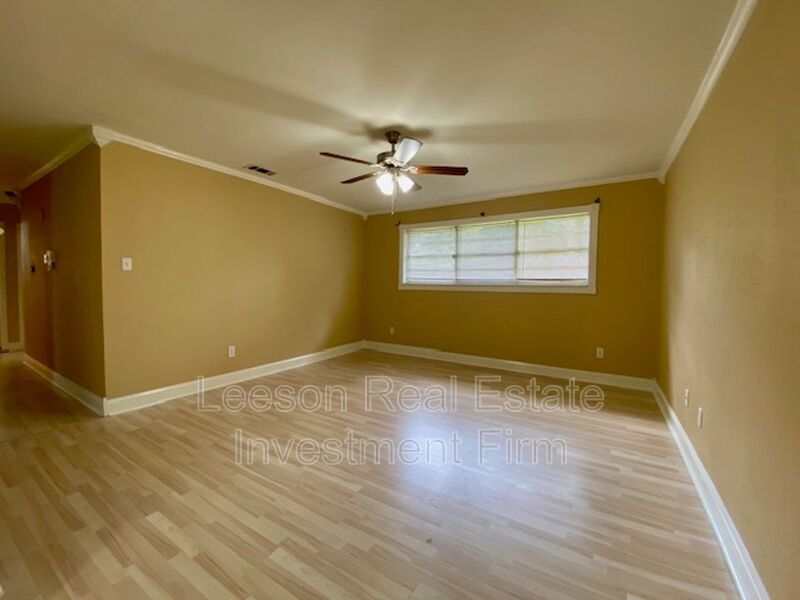 SOUTHERN HILLS SUBDIVISION - 3 BEDROOM 1 BATH property image