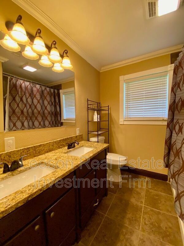 SOUTHERN HILLS SUBDIVISION - 3 BEDROOM 1 BATH property image