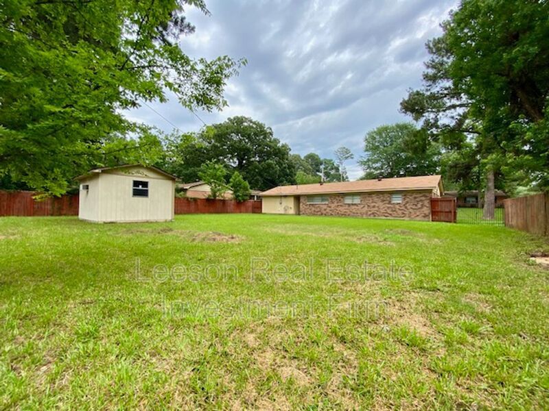 SOUTHERN HILLS SUBDIVISION - 3 BEDROOM 1 BATH property image