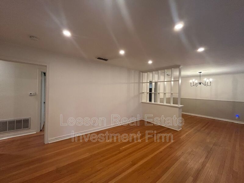 3 Bedroom 1.5 Bath Home Available in Broadmoor Neighborhood! property image
