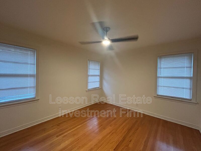 3 Bedroom 1.5 Bath Home Available in Broadmoor Neighborhood! property image