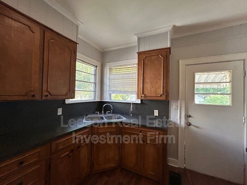 2 Bedroom 1.5 Bath Home Available for Rent property image