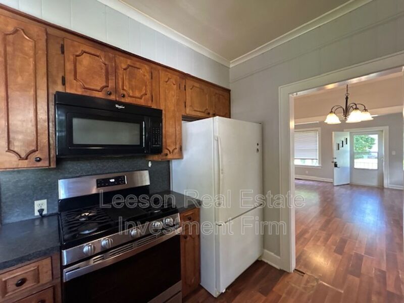 2 Bedroom 1.5 Bath Home Available for Rent property image