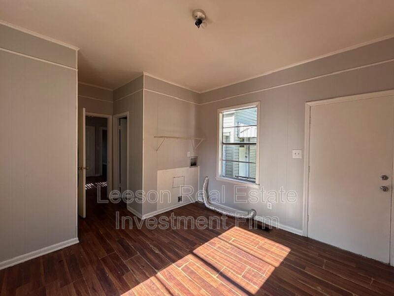 2 Bedroom 1.5 Bath Home Available for Rent property image