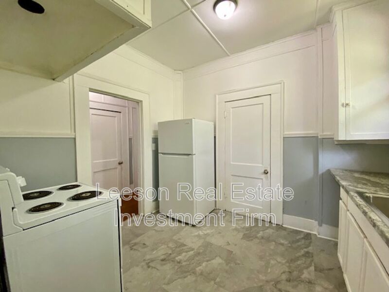 Historical Highland Upstairs Apartment for Rent! property image