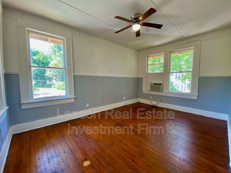 Historical Highland Upstairs Apartment for Rent! property image