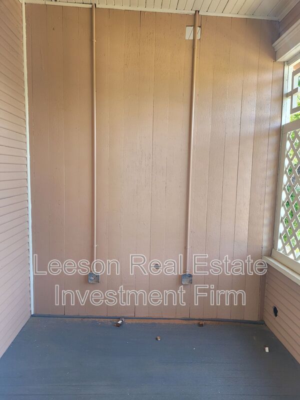 Historical Highland Upstairs Apartment for Rent! property image