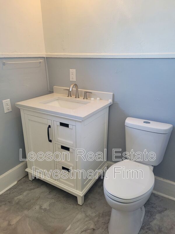 Historical Highland Upstairs Apartment for Rent! property image