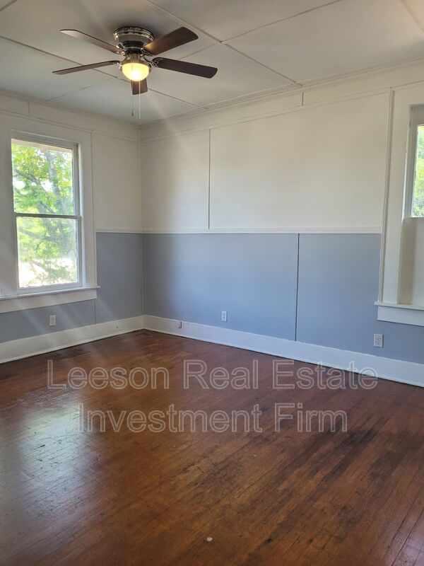 Historical Highland Upstairs Apartment for Rent! property image