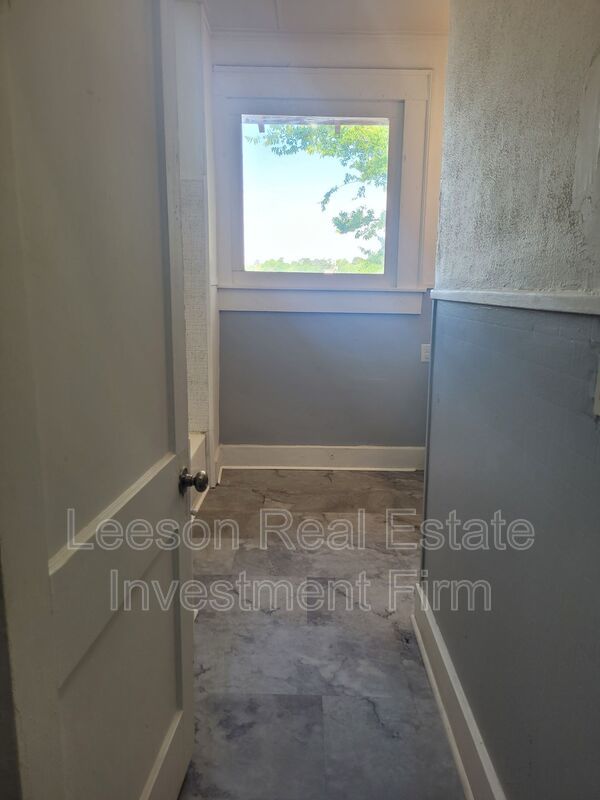 Historical Highland Upstairs Apartment for Rent! property image