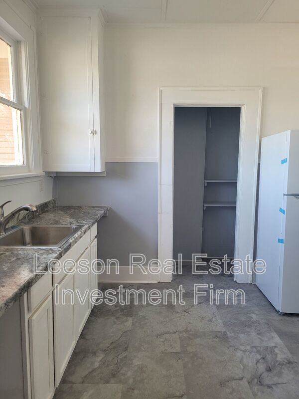 Historical Highland Upstairs Apartment for Rent! property image