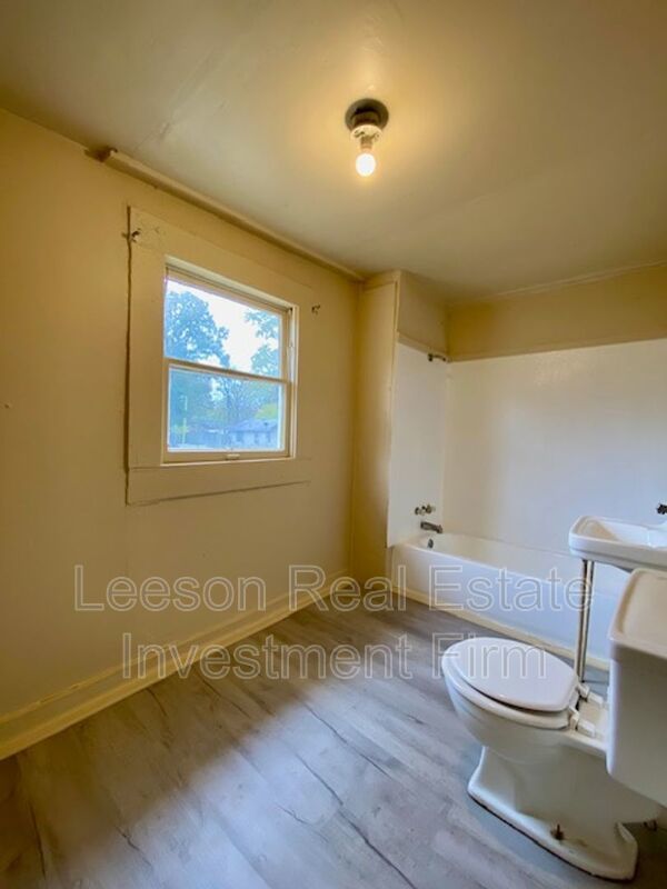 1 Bedroom 1 Bath House in Sunset Acres property image