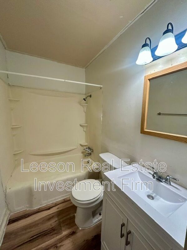 4 Bedroom 1.5 Bath Home Available in Queensborough Neighborhood! property image