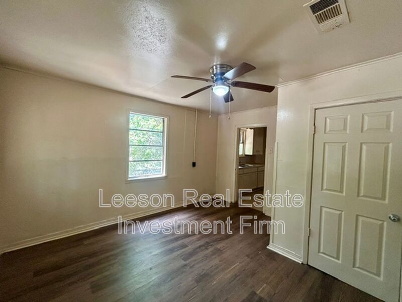 4 Bedroom 1.5 Bath Home Available in Queensborough Neighborhood! property image