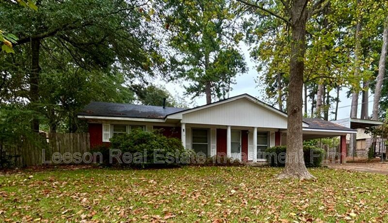 Discover this well-appointed 3-bedroom, 1.5-bath home in Shreveport, LA property image