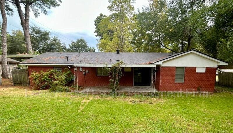 Discover this well-appointed 3-bedroom, 1.5-bath home in Shreveport, LA property image