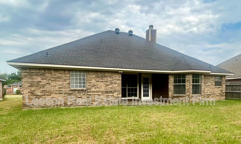 3 Bedroom 2 Bath Home Available in Bossier Parish property image