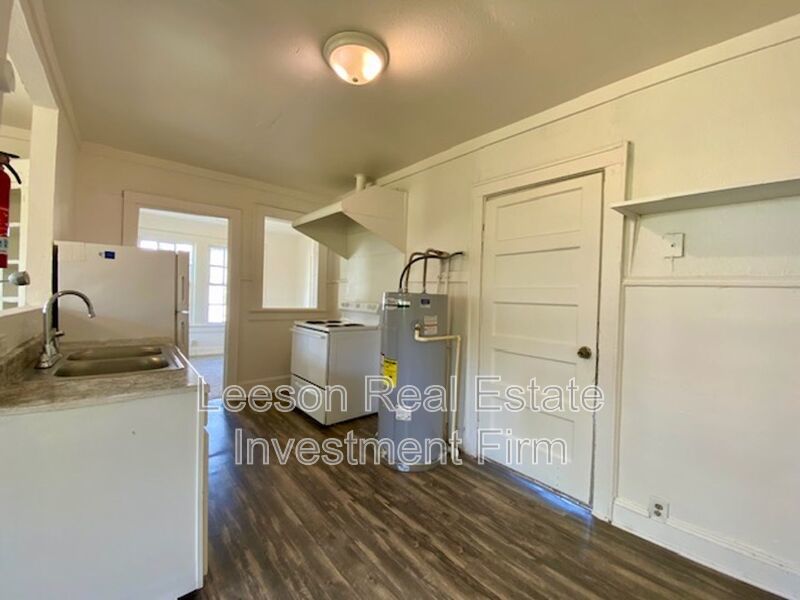 2 Bedroom 1 Bath Home Available for Rent! property image