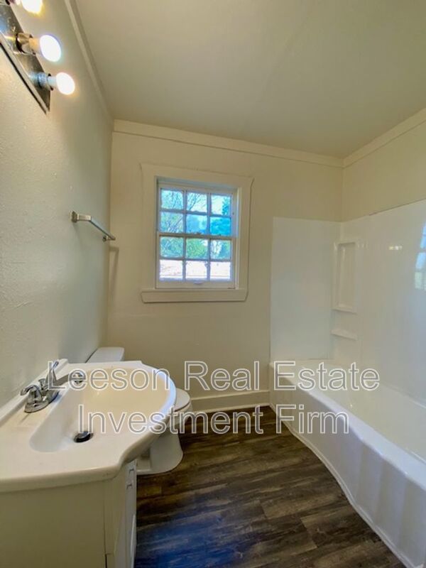 2 Bedroom 1 Bath Home Available for Rent! property image