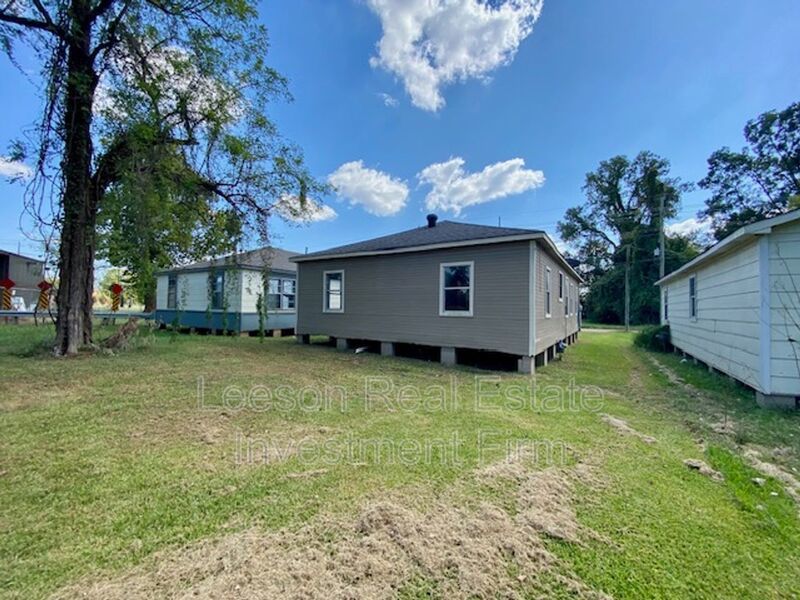 4 Bedroom 2 Bath Home in Bossier City, LA! property image
