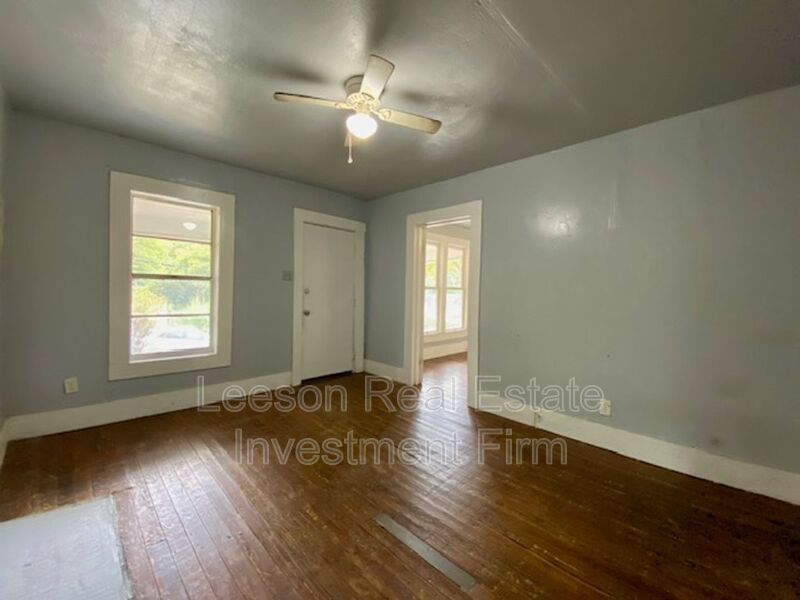2 Bedroom 1 Bath Home Available for Lease! property image