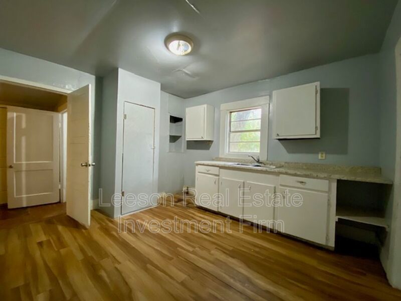 2 Bedroom 1 Bath Home Available for Lease! property image
