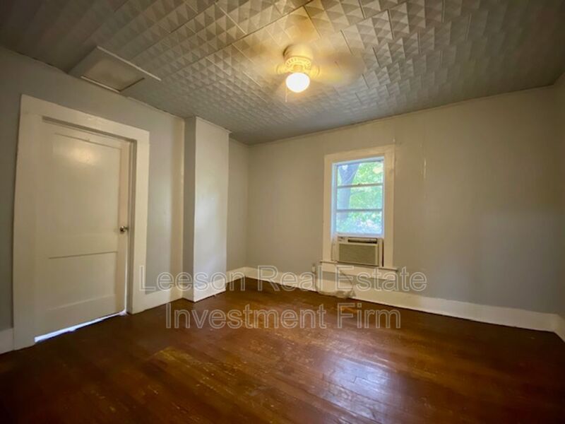 2 Bedroom 1 Bath Home Available for Lease! property image