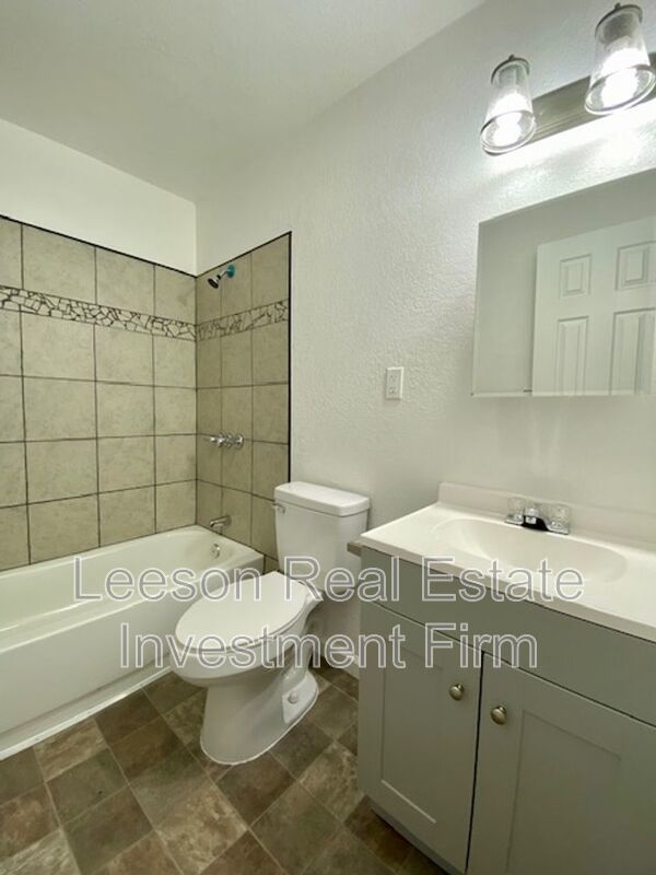 Renovated 2 Bedroom 1 Bath Home Available for Rent Now! property image
