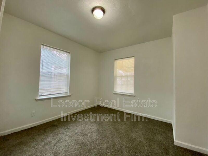 Renovated 2 Bedroom 1 Bath Home Available for Rent Now! property image