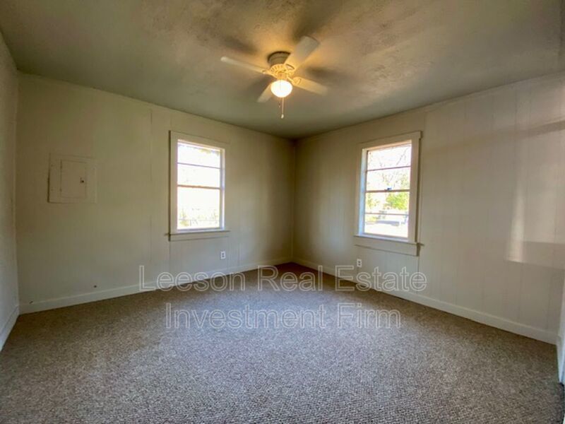 Newly Renovated 2 Bedroom 1 Bath Home In Bossier City! property image
