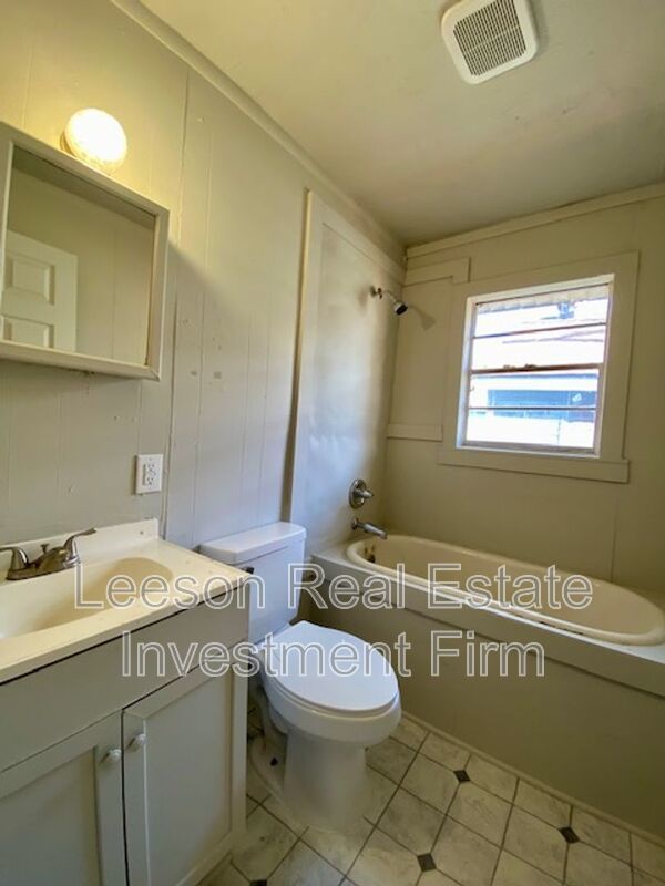 Newly Renovated 2 Bedroom 1 Bath Home In Bossier City! property image