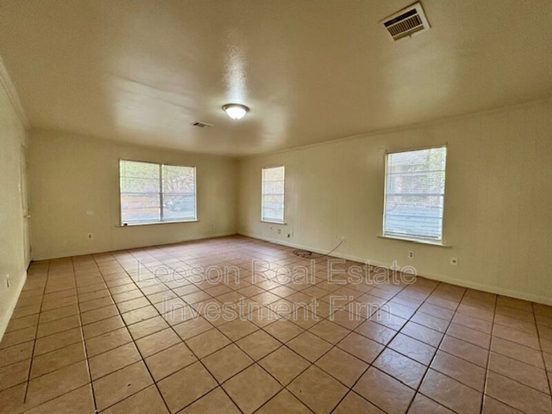 3 Bedroom 1 Bath Home Available for Rent! property image