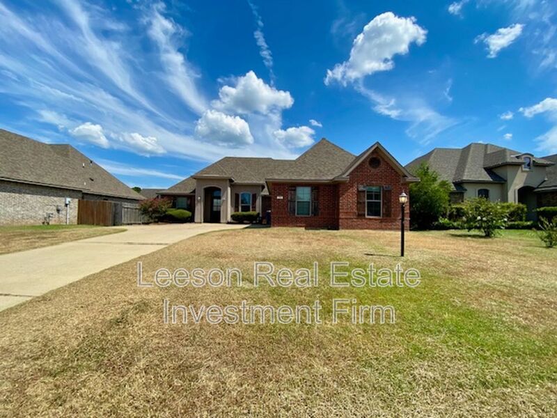 3 Bedroom 2 Bath Home Available in Dogwood South Neighborhood! property image