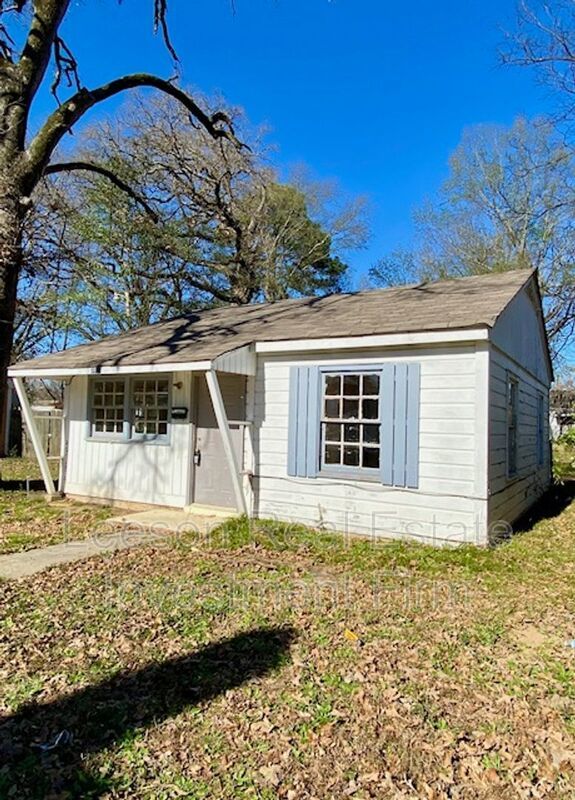 Quaint 2 Bedroom 1 Bath Home Available for Rent! property image