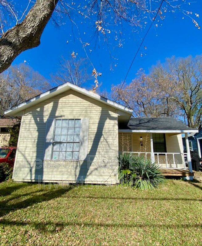 Renovated 2 Bedroom 1 Bath Home Available for Rent Now! property image