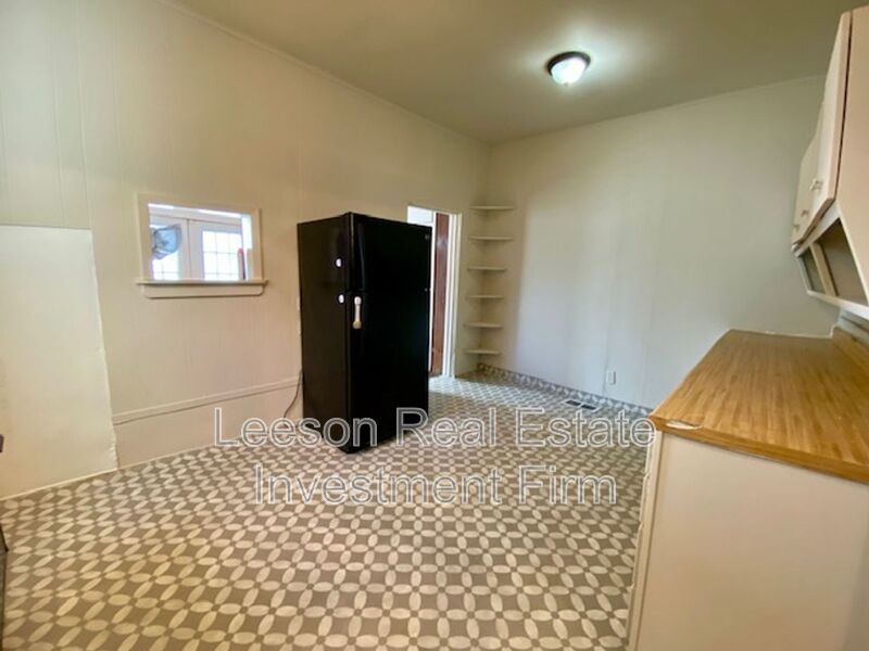 3 Bedroom 2 Bath Downstairs Apartment in Highland Neighborhood for Lease! property image