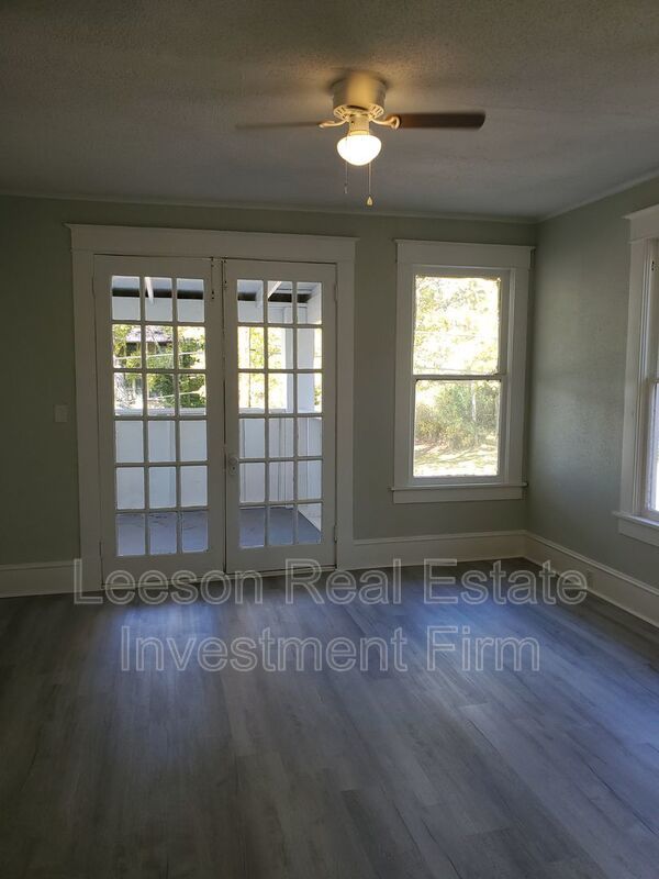 Coming Soon! 1 Bedroom 1 Bath Downstairs Apartment in Historical Highland property image