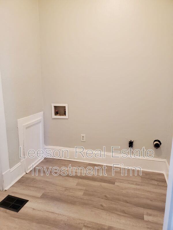 Coming Soon! 1 Bedroom 1 Bath Downstairs Apartment in Historical Highland property image