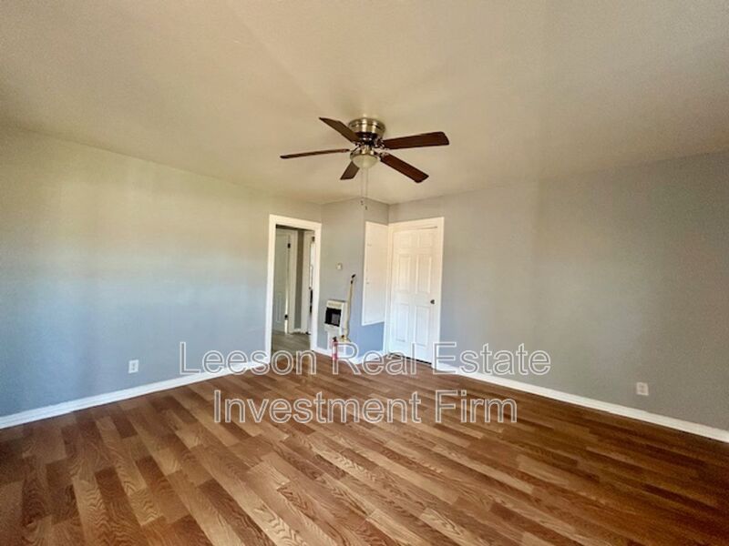 2 Bedroom 1 Bath Home Available for Lease! property image