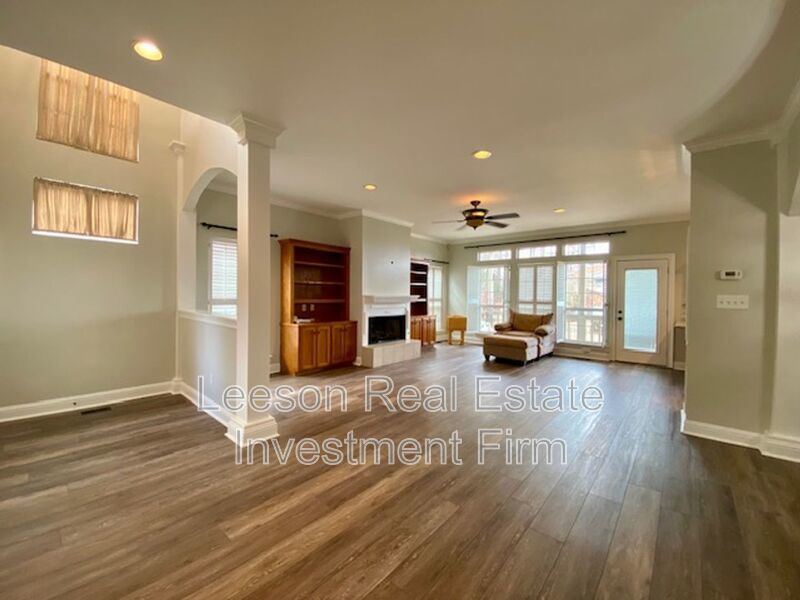 3 Bedroom 3 Bath Multi-Level Home in Willow Ridge Subdivision! property image