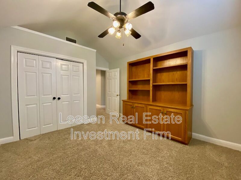 3 Bedroom 3 Bath Multi-Level Home in Willow Ridge Subdivision! property image