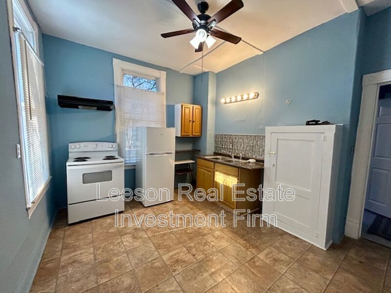 One Bedroom One Bath Upstairs Apartment in Highland! property image