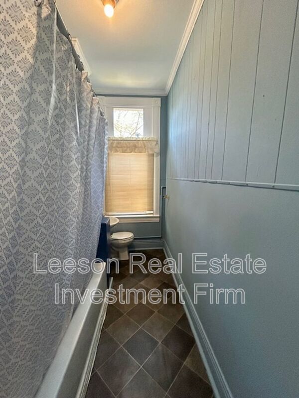 One Bedroom One Bath Upstairs Apartment in Highland! property image