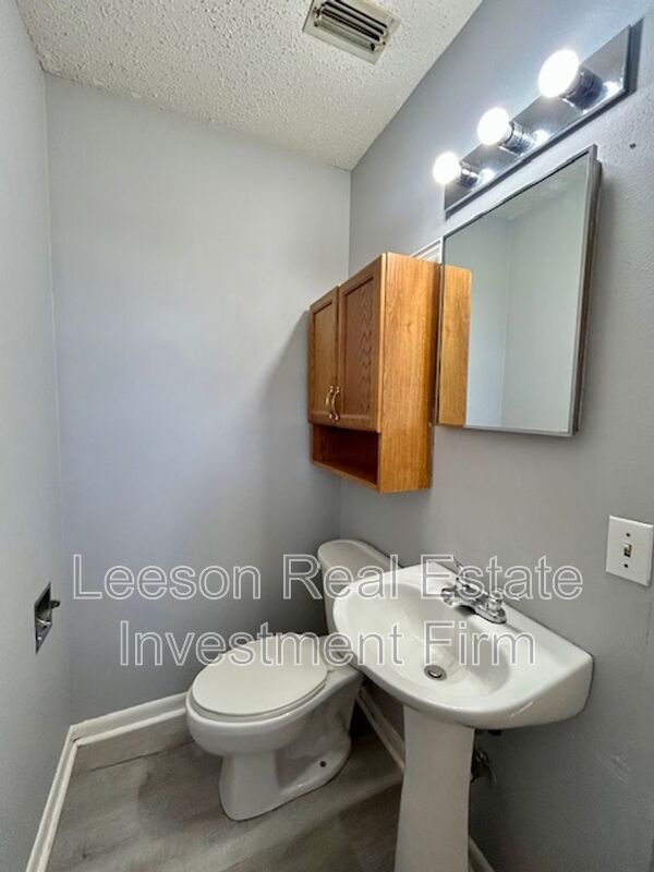 4 Bedroom 2.5 Bath Home Available for Rent in Shreve Isle Neighborhood! property image